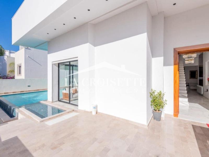 Villa S+5 avec piscine à Gammarth